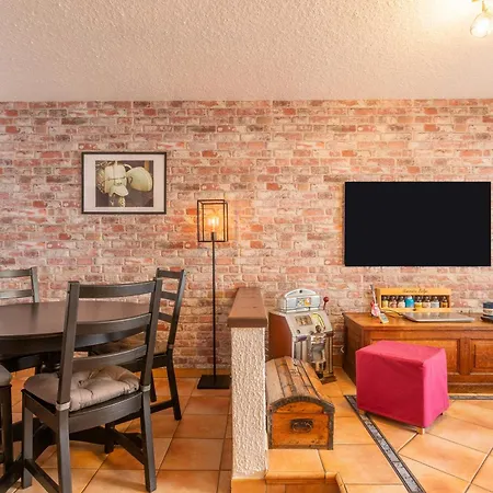 La Faviere Proche De La Apartment