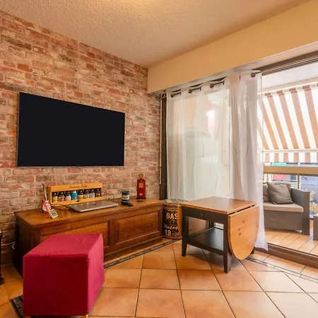 La Faviere Proche De La Apartment *