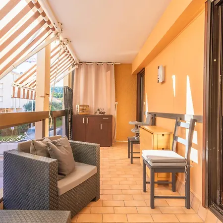 Apartment La Faviere Proche De La Bormes-les-Mimosas