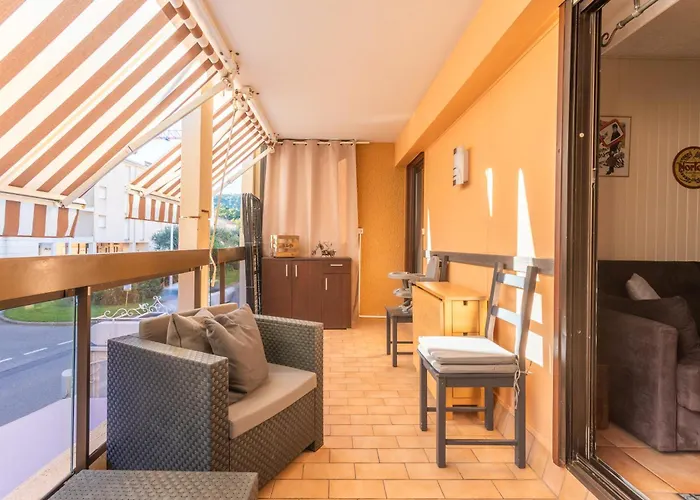 アパート La Faviere Proche De La ボルム・レ・ミモザ